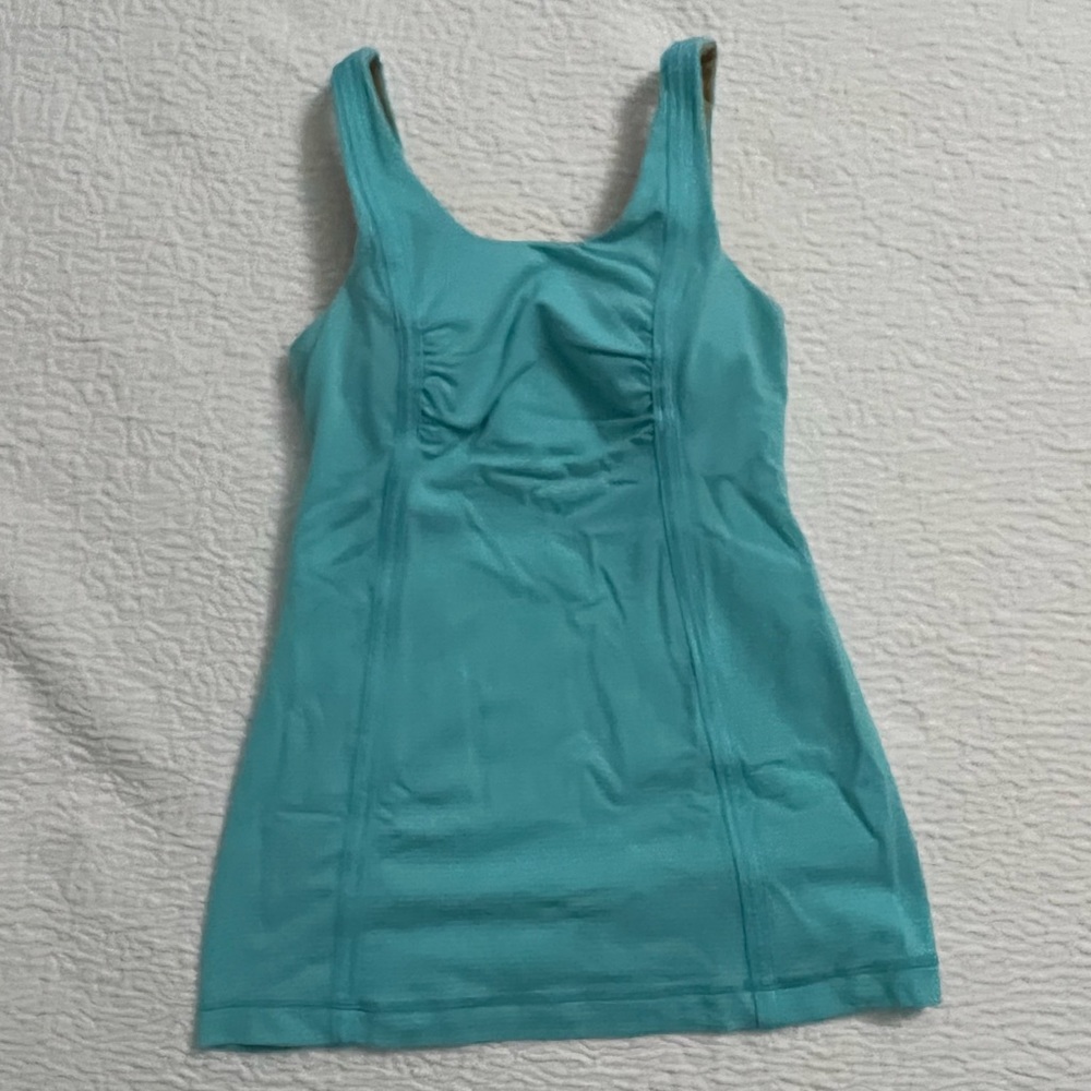Lululemon tank top